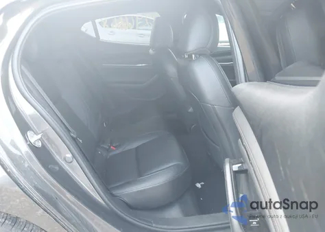 2019 Mazda Mazda3 Hatchback z USA, uszkodzony, nr VIN JM1BPBJM8K1134897